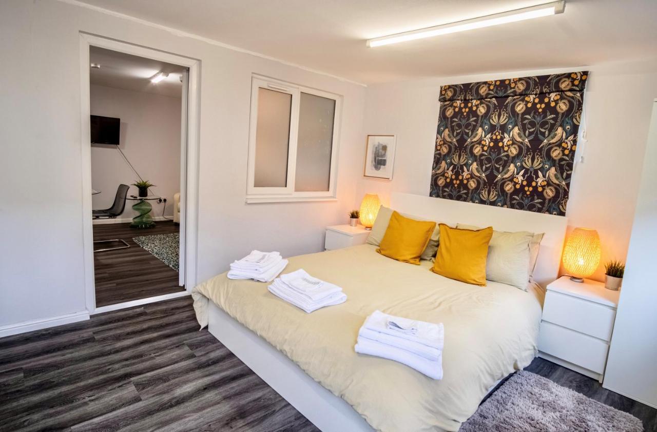 Little Garden View Apartment St Albans Bagian luar foto
